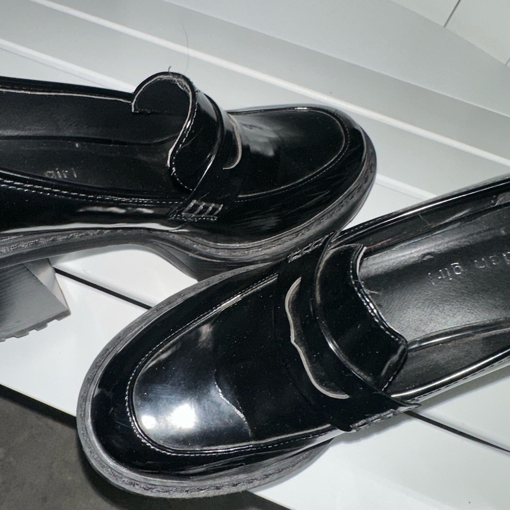Steve Madden Glossy Black Loafers